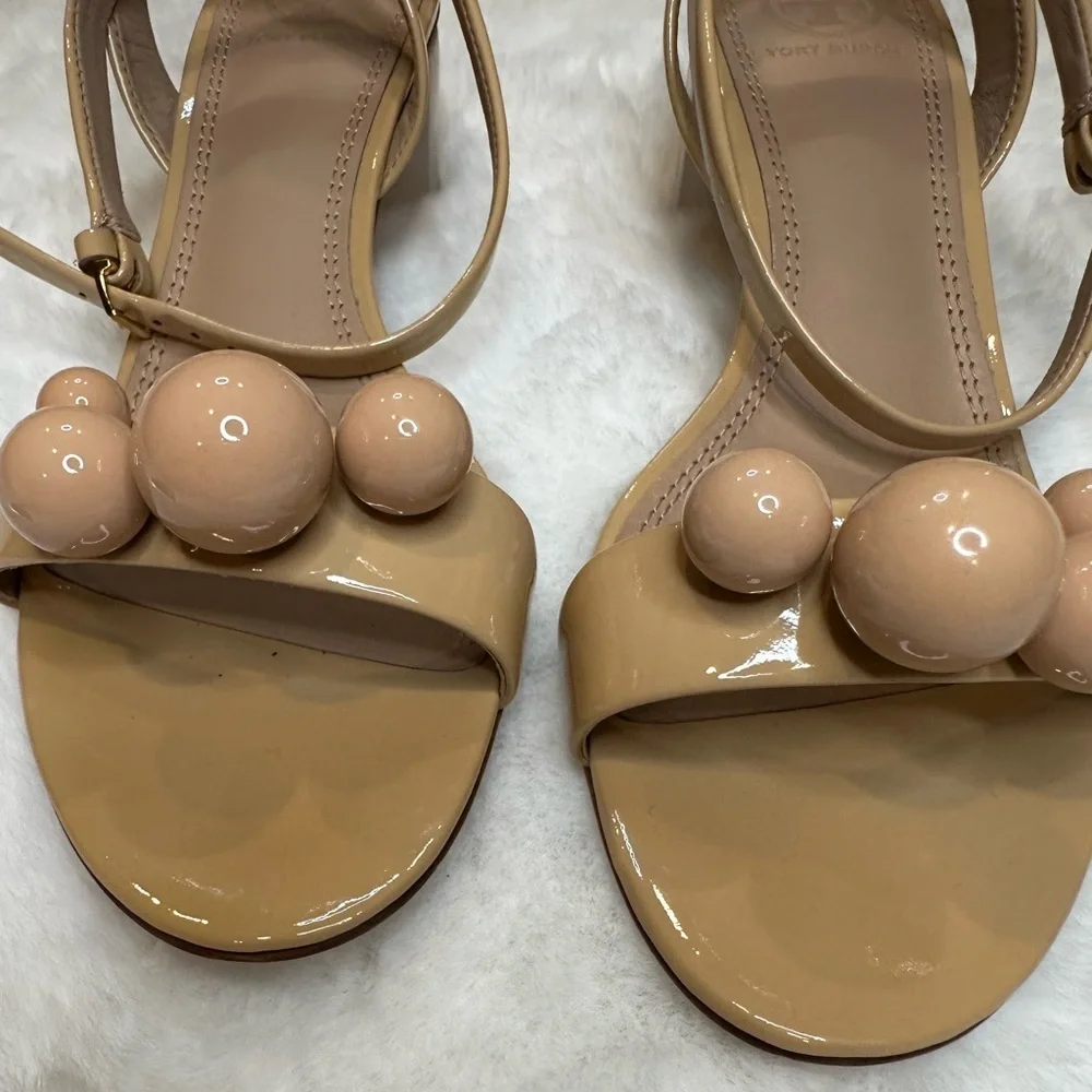 Tory Burch Patent Leather Bubble Sandals in Tan